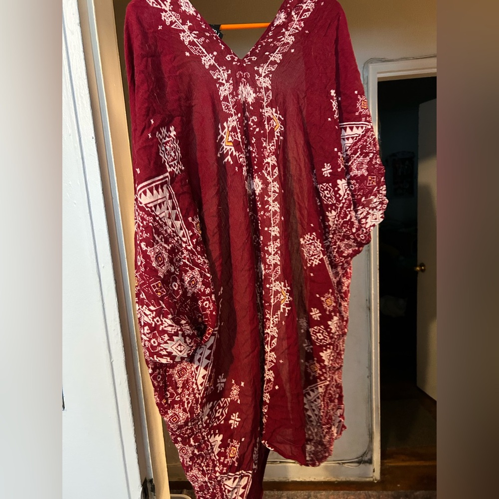 Rue21 Burgundy and White Boho Shawl